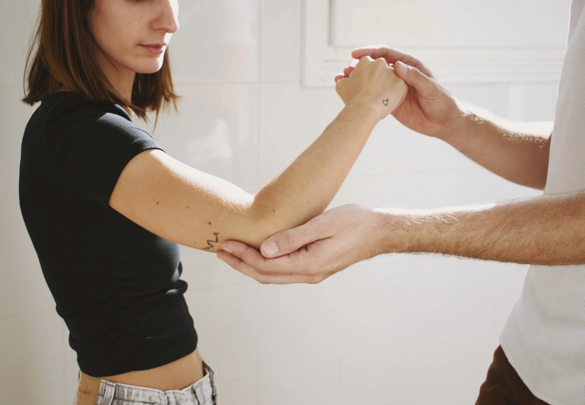 How to maintain healthy joints and treat joint pain?